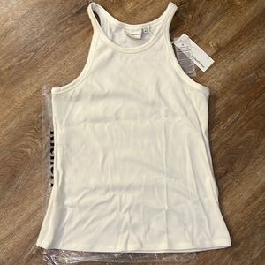 Size medium RicherPoorer tank